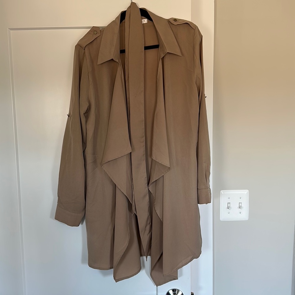 Camel Lightweight Jacket / Blouse Size XL NWT